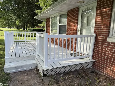 11818 Dmc Highway 99 Burlington IA 52601