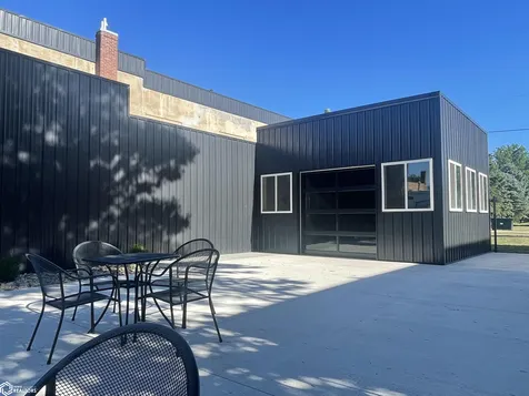 305-309 Gilman Street Sheffield IA 50475