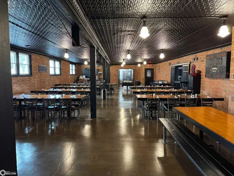 305-309 Gilman Street Sheffield IA 50475