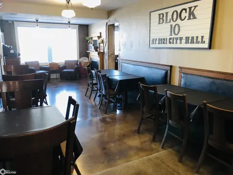 305-309 Gilman Street Sheffield IA 50475