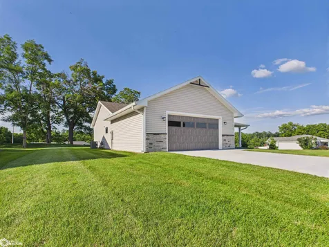 1019 E Court Street Ottumwa IA 52501