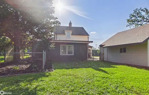 2406 N Court Street Ottumwa IA 52501