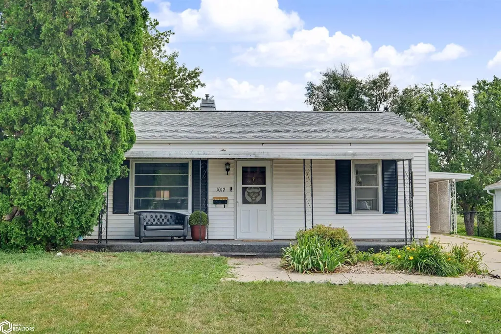 1012 S 7th Avenue Marshalltown IA 50158