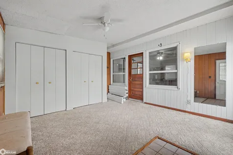 1012 S 7th Avenue Marshalltown IA 50158
