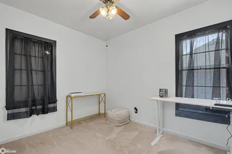 1012 S 7th Avenue Marshalltown IA 50158