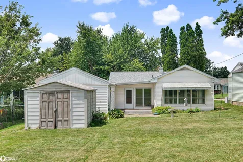 1012 S 7th Avenue Marshalltown IA 50158