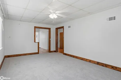 1227 N 6th Street Burlington IA 52601
