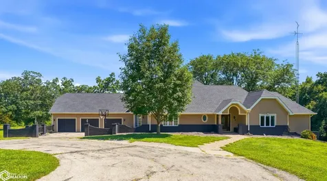11091 Oak Ridge Road Burlington IA 52601