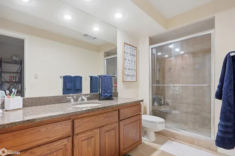 11091 Oak Ridge Road Burlington IA 52601