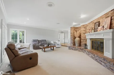 11091 Oak Ridge Road Burlington IA 52601