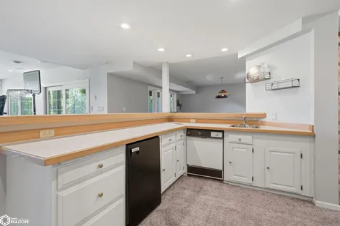 11091 Oak Ridge Road Burlington IA 52601