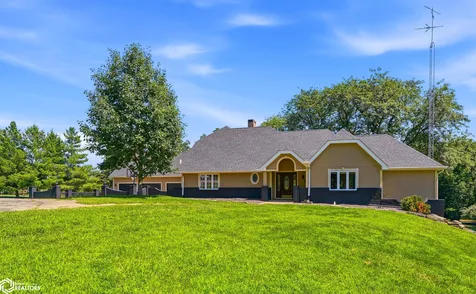 11091 Oak Ridge Road Burlington IA 52601