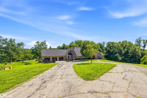 11091 Oak Ridge Road Burlington IA 52601