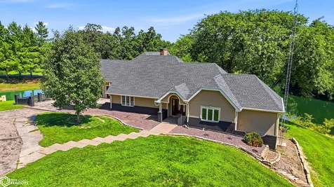 11091 Oak Ridge Road Burlington IA 52601