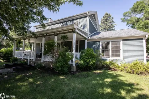 707 N 4th Street Clear Lake IA 50428