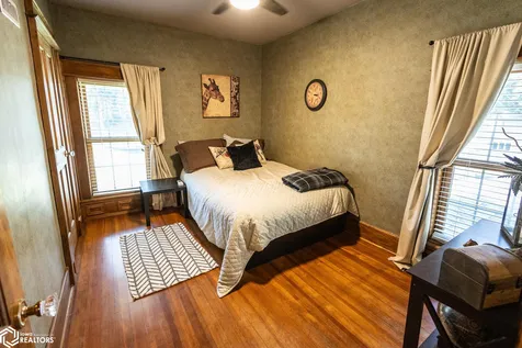 707 N 4th Street Clear Lake IA 50428