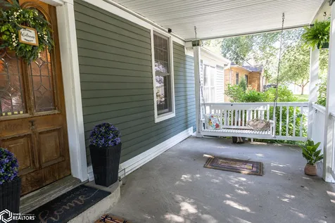 707 N 4th Street Clear Lake IA 50428