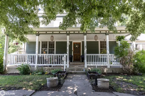 707 N 4th Street Clear Lake IA 50428