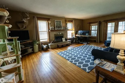707 N 4th Street Clear Lake IA 50428