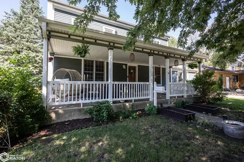 707 N 4th Street Clear Lake IA 50428