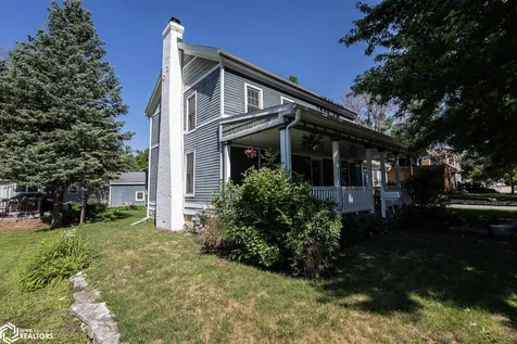707 N 4th Street Clear Lake IA 50428