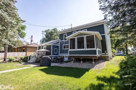 707 N 4th Street Clear Lake IA 50428