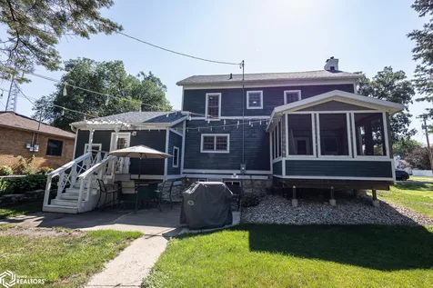 707 N 4th Street Clear Lake IA 50428