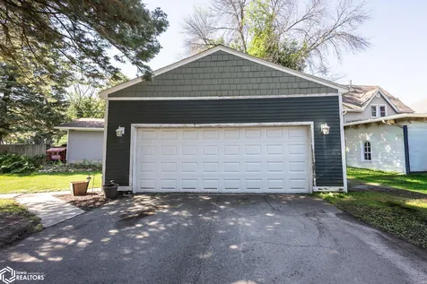 707 N 4th Street Clear Lake IA 50428