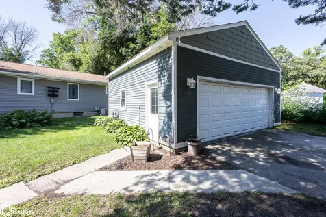 707 N 4th Street Clear Lake IA 50428
