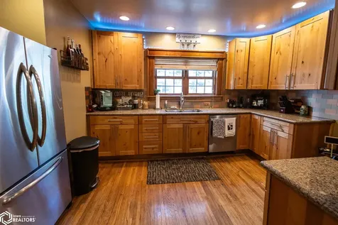 707 N 4th Street Clear Lake IA 50428