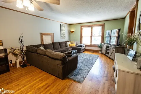 707 N 4th Street Clear Lake IA 50428