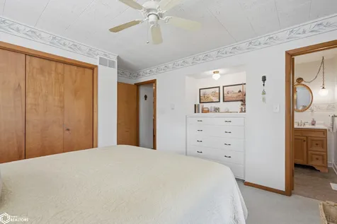 304 S Cedar Street Wapello IA 52653