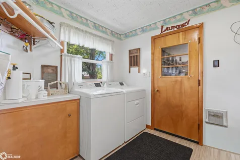 304 S Cedar Street Wapello IA 52653