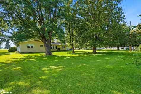 304 S Cedar Street Wapello IA 52653