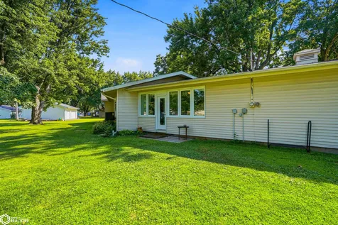 304 S Cedar Street Wapello IA 52653