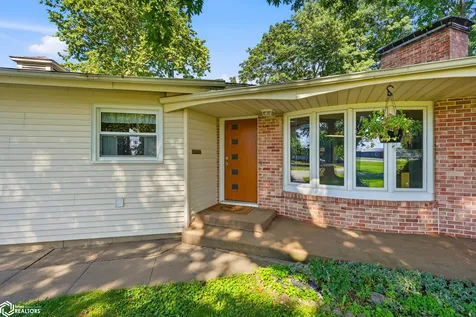 304 S Cedar Street Wapello IA 52653