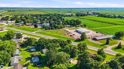 304 S Cedar Street Wapello IA 52653