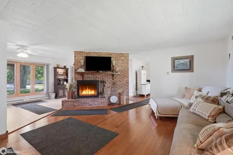 304 S Cedar Street Wapello IA 52653