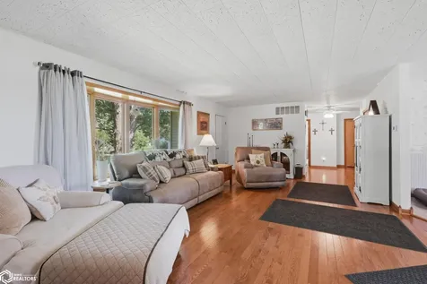 304 S Cedar Street Wapello IA 52653