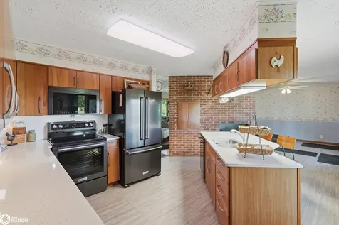 304 S Cedar Street Wapello IA 52653