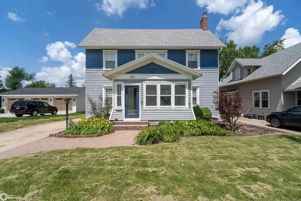 411 Hughes Street Marshalltown IA 50158