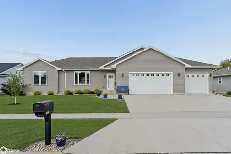 1505 Rylea Drive Clear Lake IA 50428