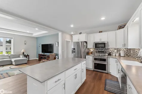 1505 Rylea Drive Clear Lake IA 50428