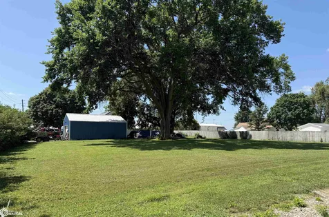 307 S Mulberry Street Richland IA 52585