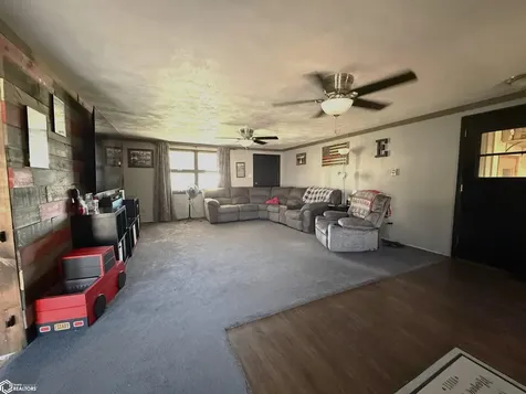 307 S Mulberry Street Richland IA 52585