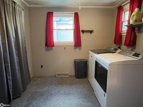 521 S 2nd Street Albia IA 52531