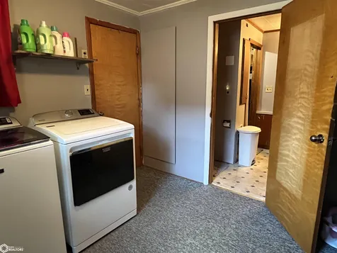 521 S 2nd Street Albia IA 52531