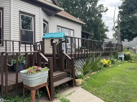521 S 2nd Street Albia IA 52531