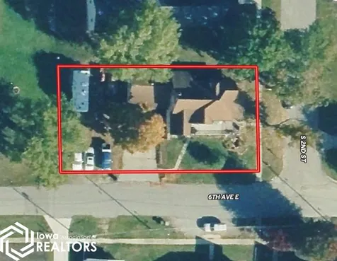 521 S 2nd Street Albia IA 52531