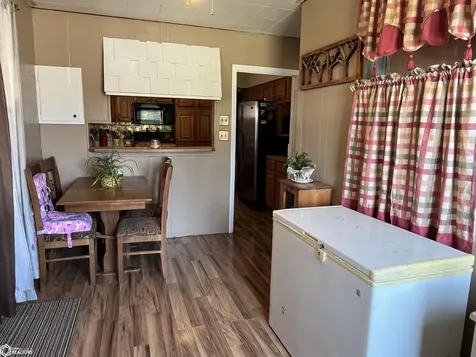521 S 2nd Street Albia IA 52531